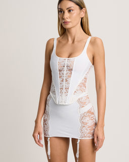 Delicieuse Suspender Belt